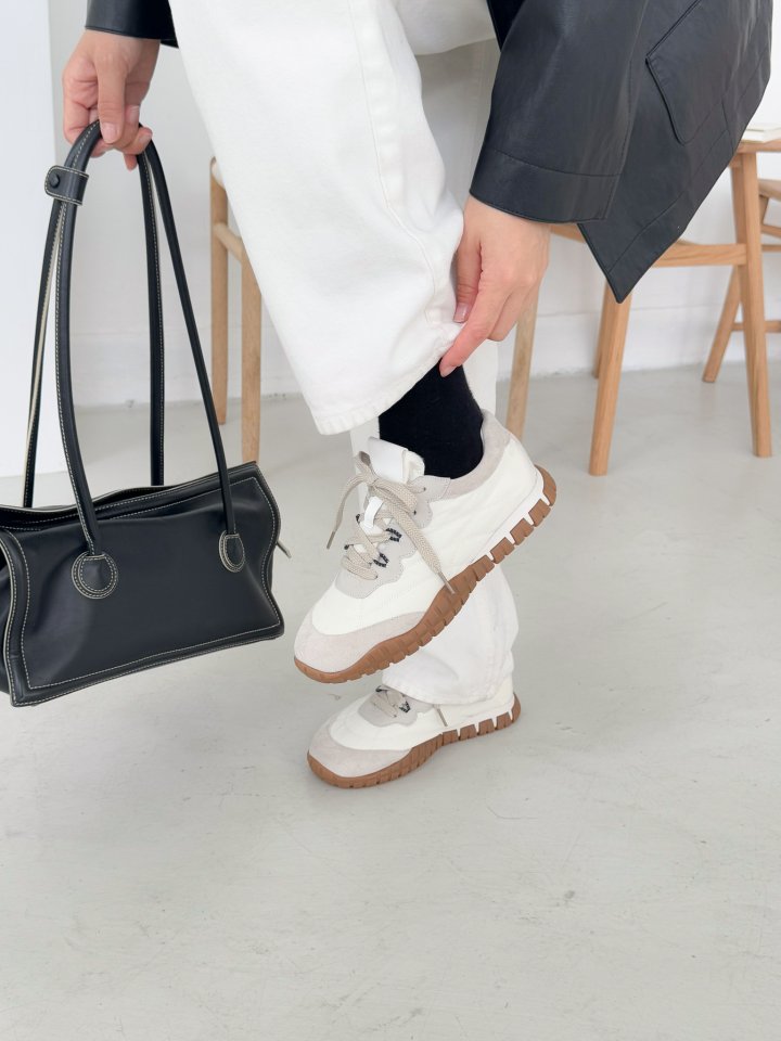Vade - Korean Women Fashion - #womensfashion - Slim Color Block Sneakers - 4