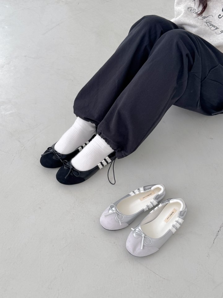 Vade - Korean Women Fashion - #momslook - Mimi Unique Flat Sneakers - 12