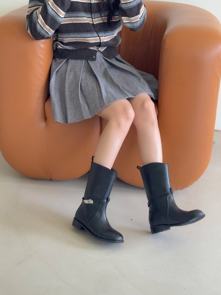 Vade - Korean Women Fashion - #momslook - Buckle Round Half Mid Boots - 11