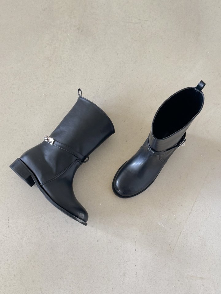 Vade - Korean Women Fashion - #momslook - Buckle Round Half Mid Boots - 3