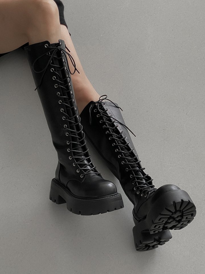 Vade - Korean Women Fashion - #momslook - Half Long Black Walkers - 2