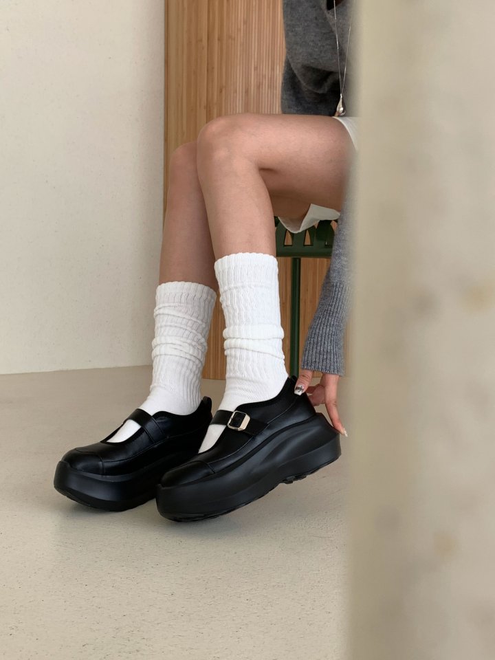 Vade - Korean Women Fashion - #momslook - Round Puffy Mary Jane Sneakers - 3