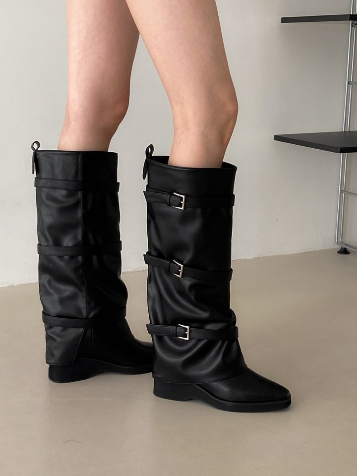 Vade - Korean Women Fashion - #momslook - Buckle Velcro Round Boots - 6