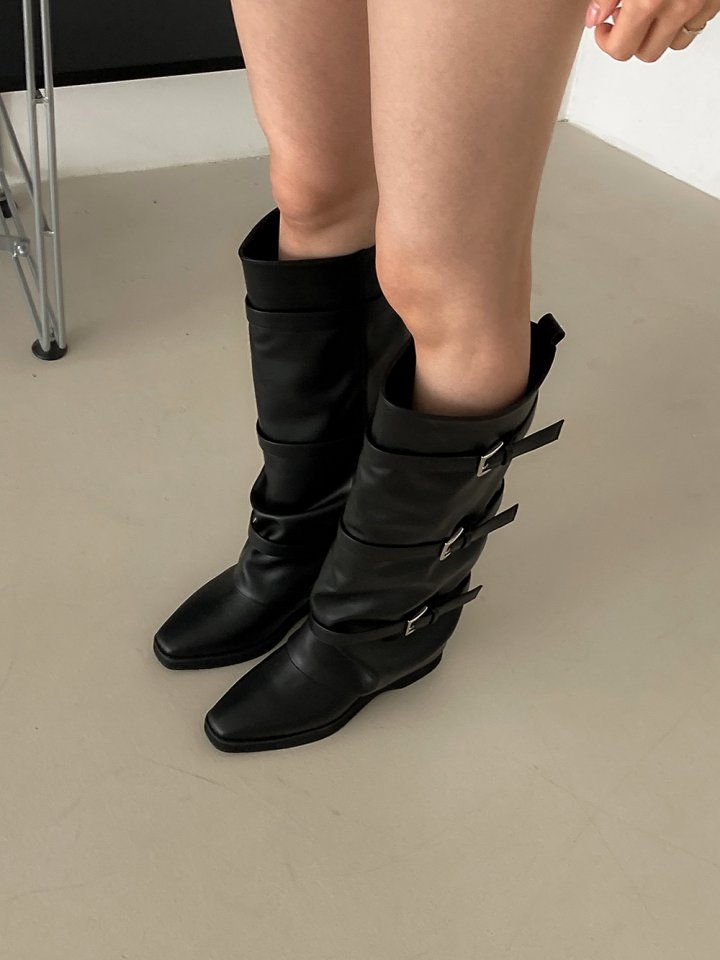 Vade - Korean Women Fashion - #momslook - Buckle Velcro Round Boots - 8