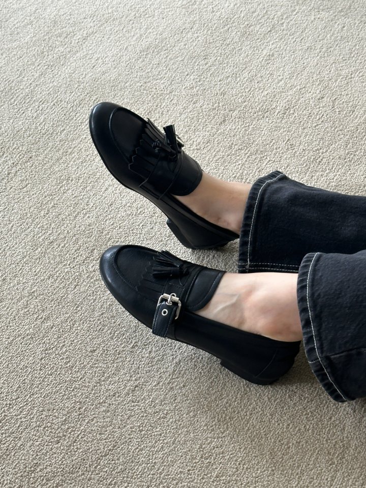 Vade - Korean Women Fashion - #momslook - Buckle Tassel Loafers - 12