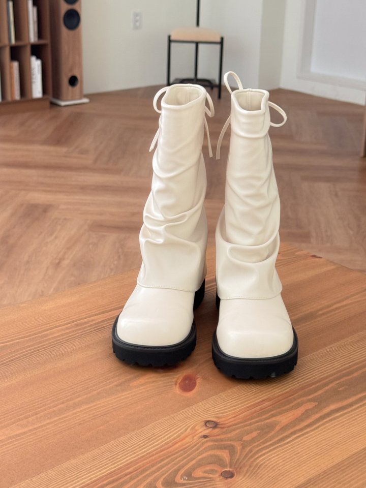 Vade - Korean Women Fashion - #momslook - Round Point Half Boots - 7