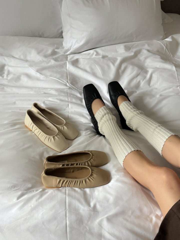 Vade - Korean Women Fashion - #momslook - FW Square Flats
