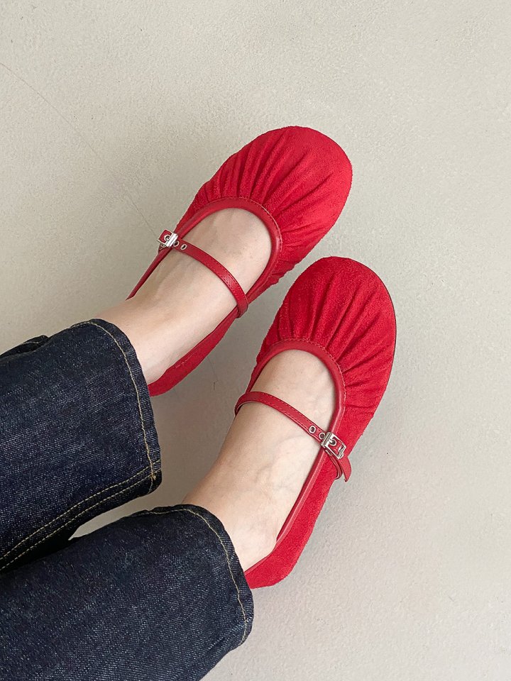 Vade - Korean Women Fashion - #momslook - Basic Pleated Strap Flats - 8