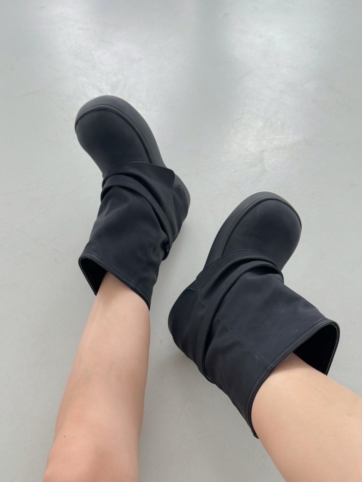 Vade - Korean Women Fashion - #momslook - Half Mid Suede Puffy Boots - 3