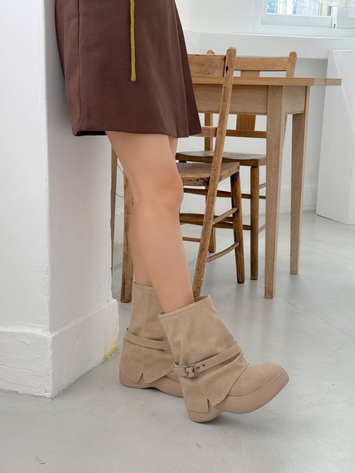 Vade - Korean Women Fashion - #momslook - Half Mid Suede Puffy Boots - 5