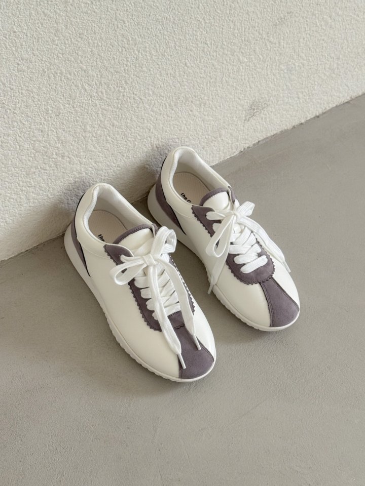 Vade - Korean Women Fashion - #momslook - Round Core Sneakers - 10