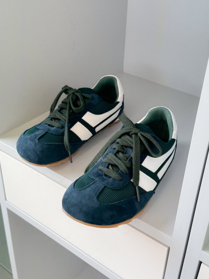 Vade - Korean Women Fashion - #momslook - Slim Round Sneakers - 3