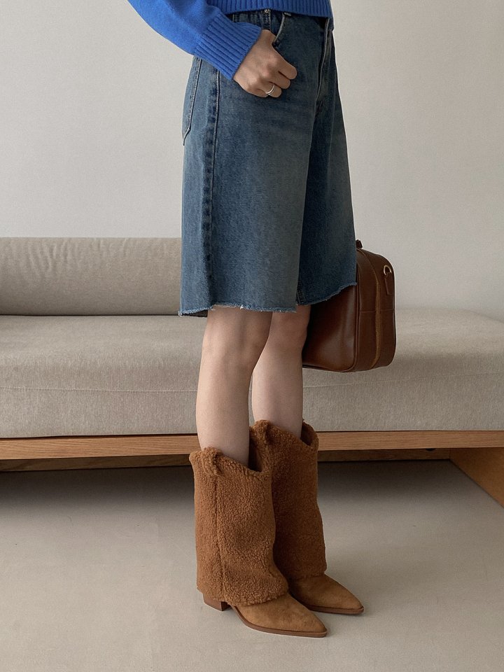 Vade - Korean Women Fashion - #momslook - V-Cut Half Mid Boots - 5