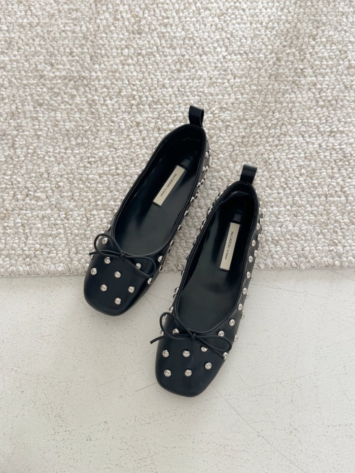 Vade - Korean Women Fashion - #momslook - Studded Dot Flats - 2