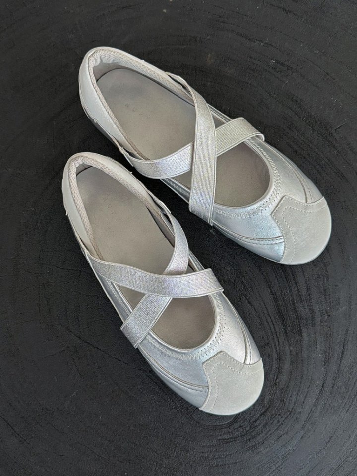 Vade - Korean Women Fashion - #momslook - Low Heel Banding Round Flats - 7