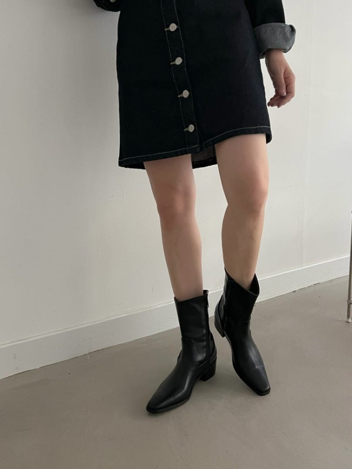 Vade - Korean Women Fashion - #momslook - Short Half Middle Boots - 11