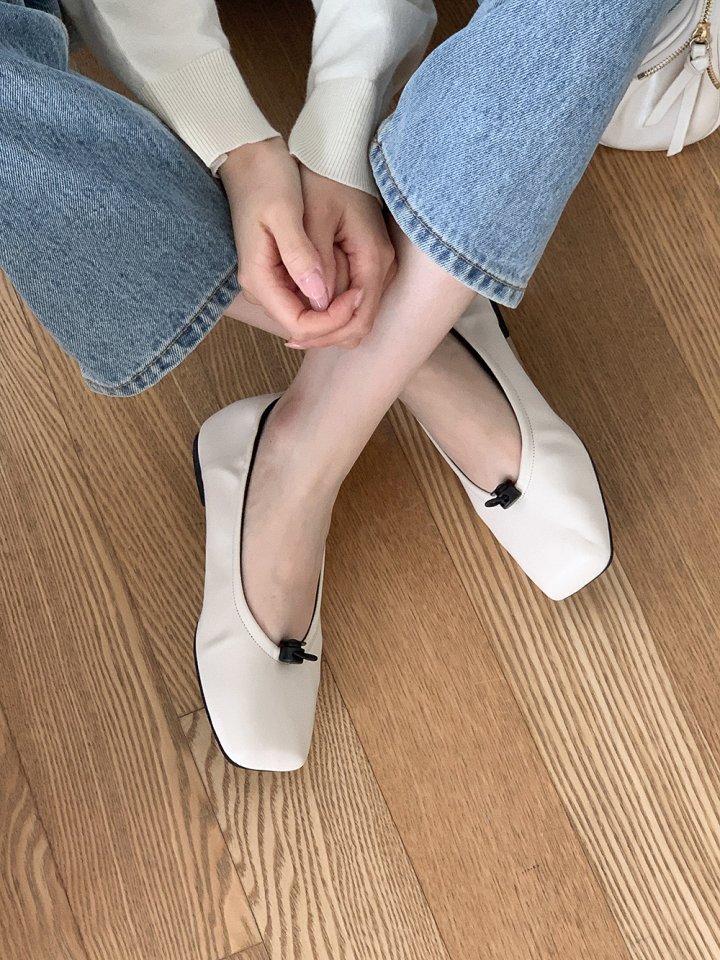 Vade - Korean Women Fashion - #momslook - String Square Flats - 2