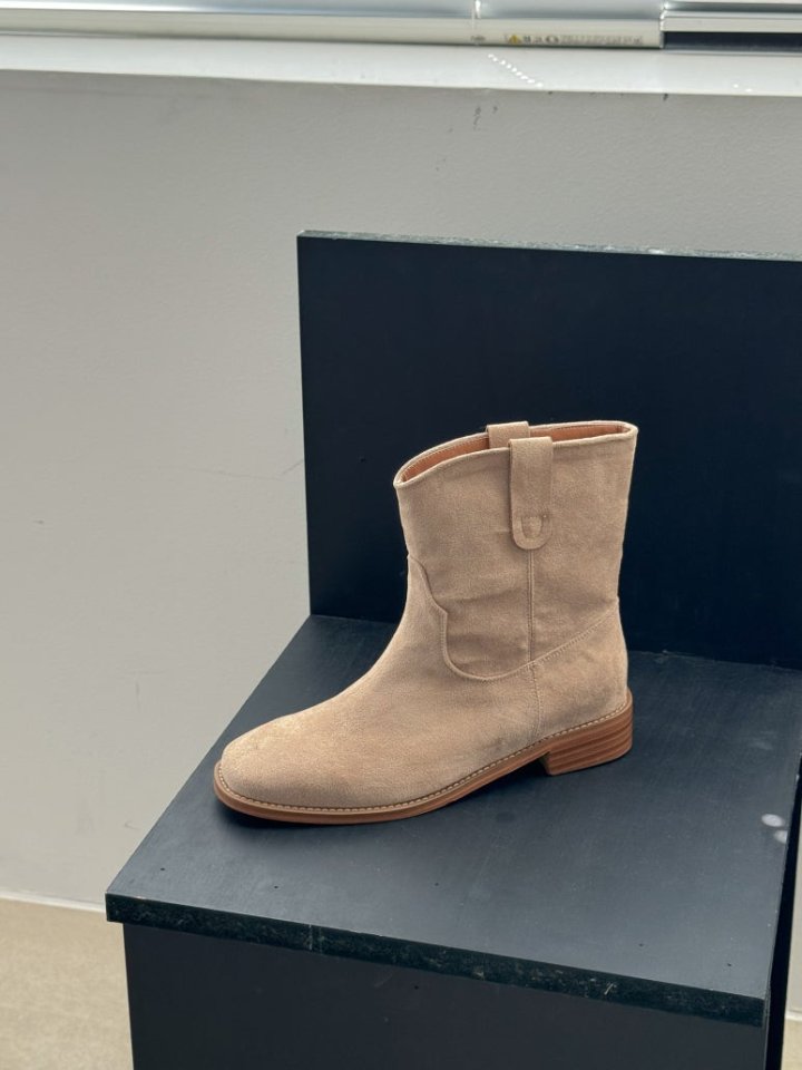 Vade - Korean Women Fashion - #momslook - Mid Suede Wood Boots - 5