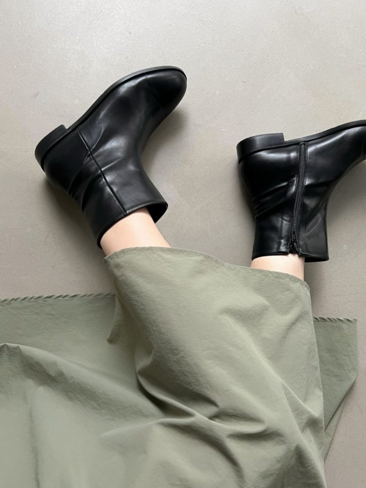 Vade - Korean Women Fashion - #momslook - Low Heel Basic Ankle Boots