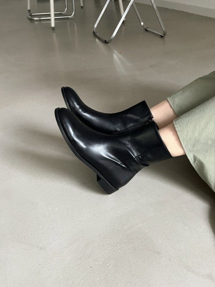 Vade - Korean Women Fashion - #momslook - Low Heel Basic Ankle Boots - 5
