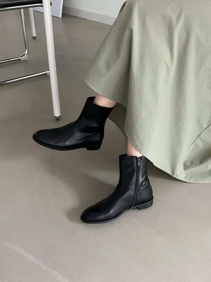 Vade - Korean Women Fashion - #momslook - Low Heel Basic Ankle Boots - 7