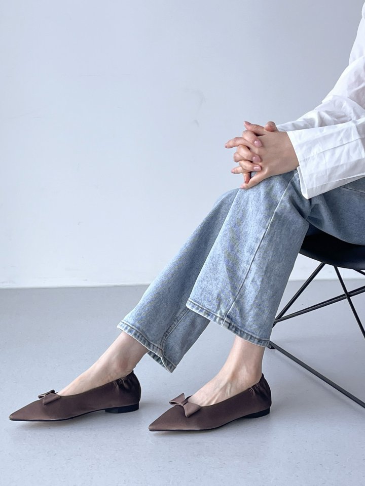 Vade - Korean Women Fashion - #vintagekidsstyle - Stiletto Ribbon Low Heel Flats - 4