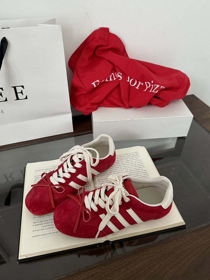 Vade - Korean Women Fashion - #pursuepretty - Cowhide Azel Sneakers