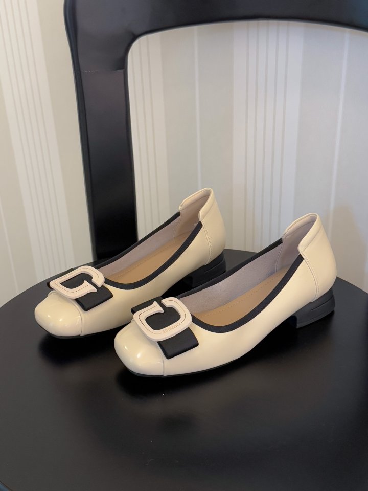 Vade - Korean Women Fashion - #pursuepretty - Logo Detail Flats - 2