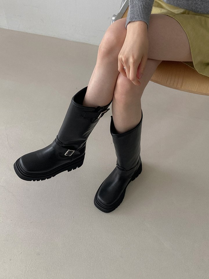 Vade - Korean Women Fashion - #restrostyle - Mid Buckle Strap Walker Boots - 9