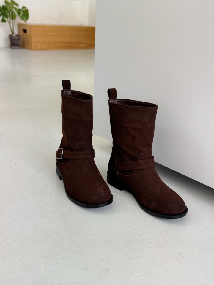 Vade - Korean Women Fashion - #restrostyle - Mid Half Suede Boots - 10