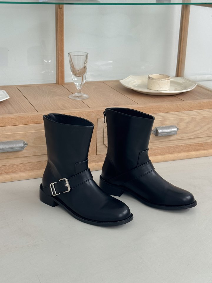 Vade - Korean Women Fashion - #restrostyle - Velcro Ankle Boots - 2