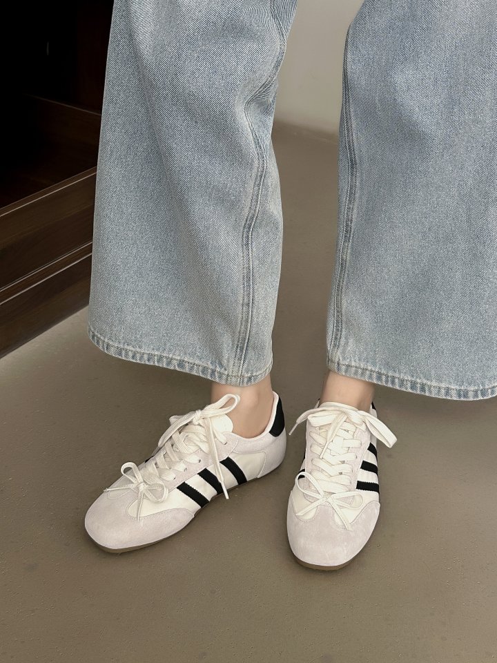 Vade - Korean Women Fashion - #restrostyle - Cowhide Azel Sneakers - 2