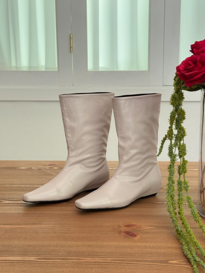 Vade - Korean Women Fashion - #restrostyle - Stiletto Mid Ankle Boots - 4