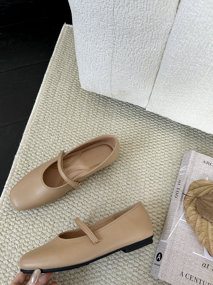 Vade - Korean Women Fashion - #romanticstyle - Low Heel Mary Jane Cushioned Flats - 10