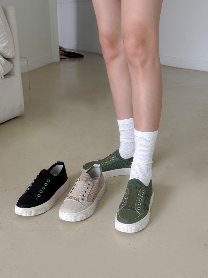 Vade - Korean Women Fashion - #shopsmall - Banding Round Sneakers - 9