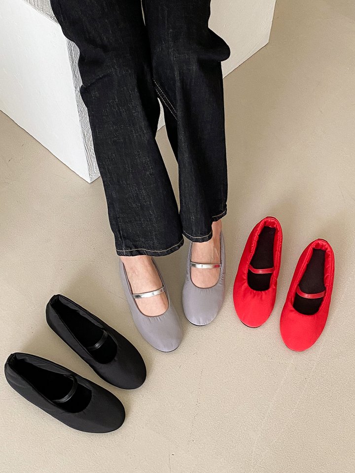 Vade - Korean Women Fashion - #thatsdarling - Mary Jane Padded Flats