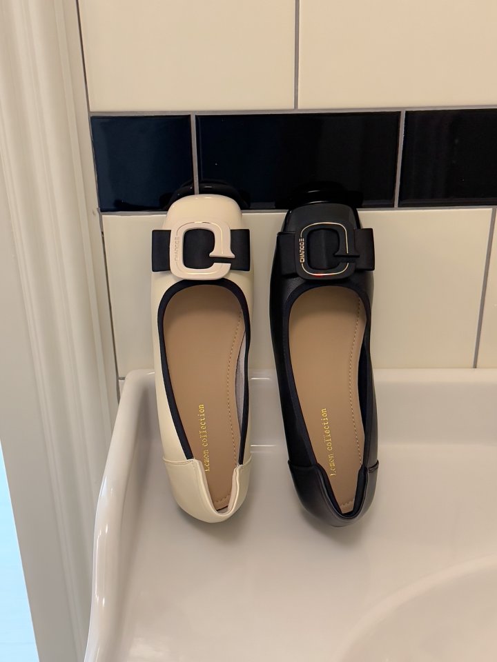 Vade - Korean Women Fashion - #thatsdarling - Logo Detail Flats - 6