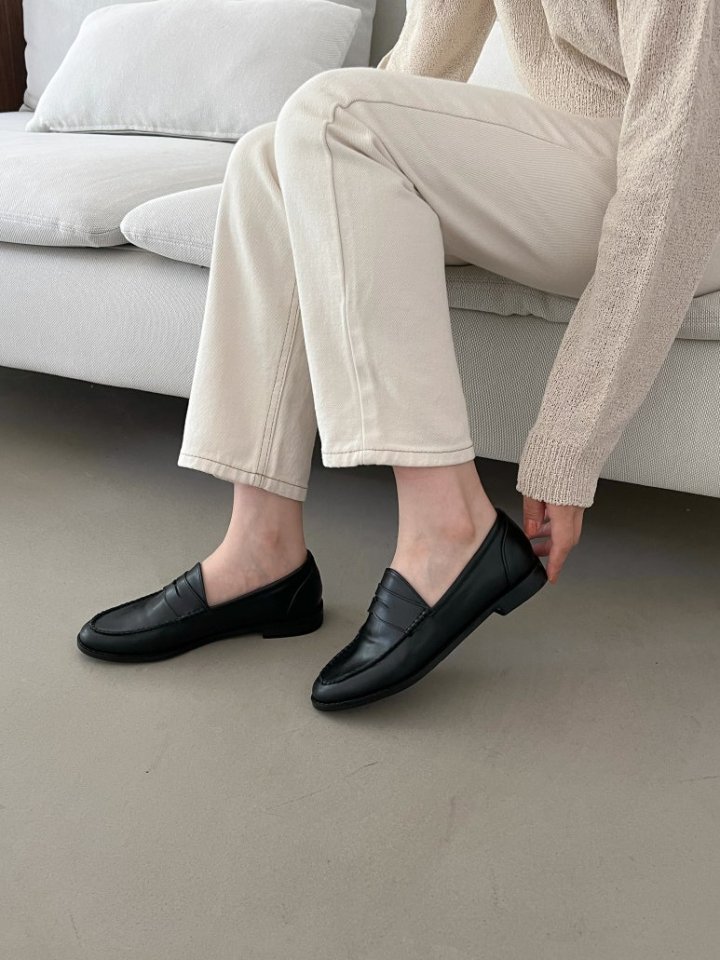 Vade - Korean Women Fashion - #thatsdarling - PU Low Heel Loafers - 2
