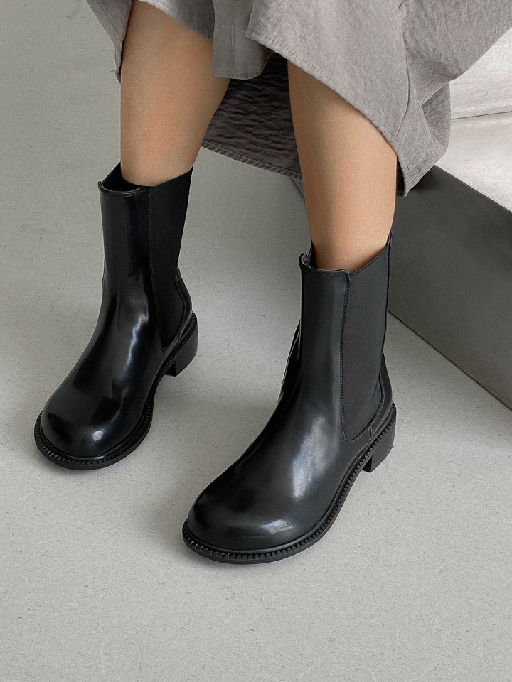 Vade - Korean Women Fashion - #thelittlethings - Basic Half Mid Boots - 2