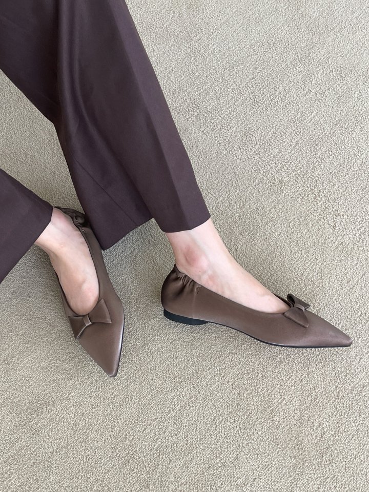 Vade - Korean Women Fashion - #thelittlethings - Stiletto Ribbon Low Heel Flats - 9