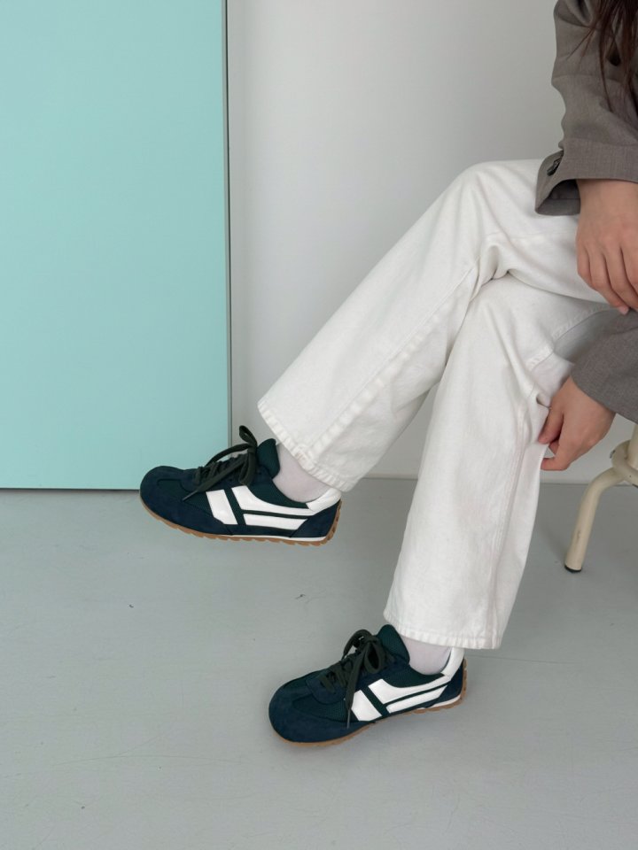 Vade - Korean Women Fashion - #thelittlethings - Slim Round Sneakers - 12