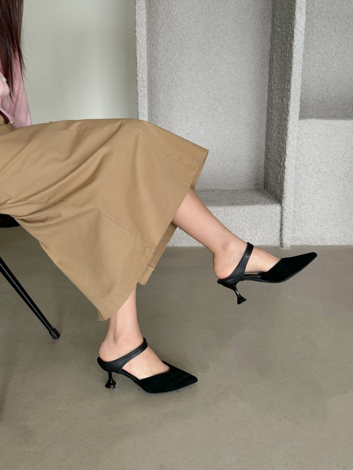 Vade - Korean Women Fashion - #thelittlethings - Two-Tone Stiletto Mule Heels - 6