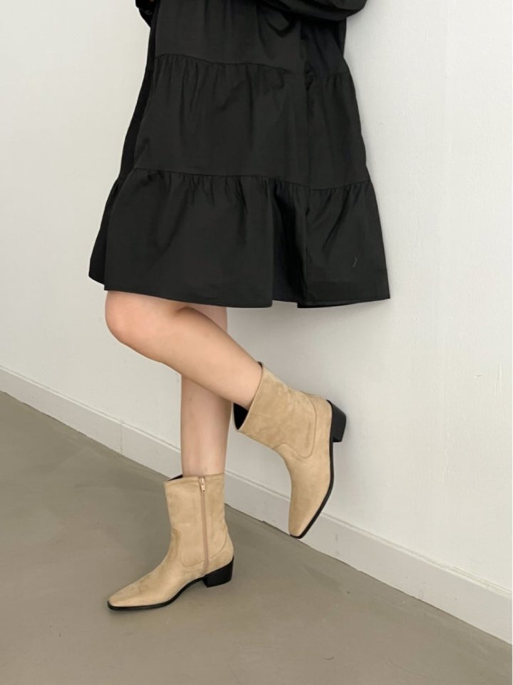 Vade - Korean Women Fashion - #thatsdarling - Short Half Middle Boots - 4
