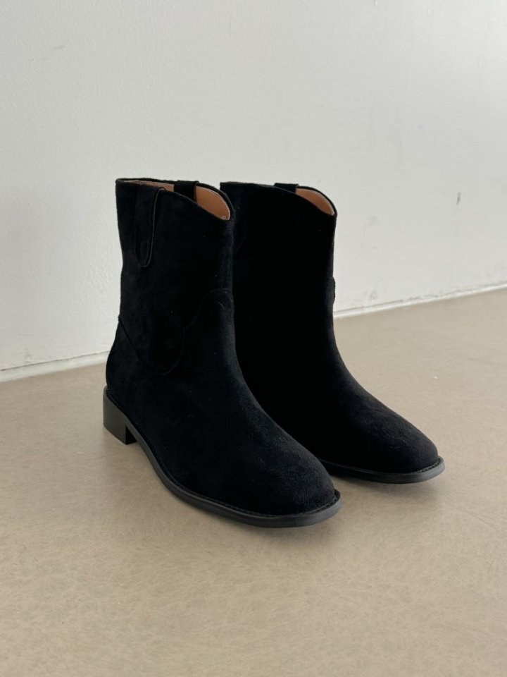 Vade - Korean Women Fashion - #thelittlethings - Mid Suede Wood Boots - 2