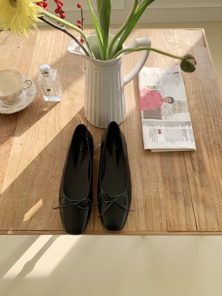 Vade - Korean Women Fashion - #vintageinspired - Slim Round Basic Ribbon Flats