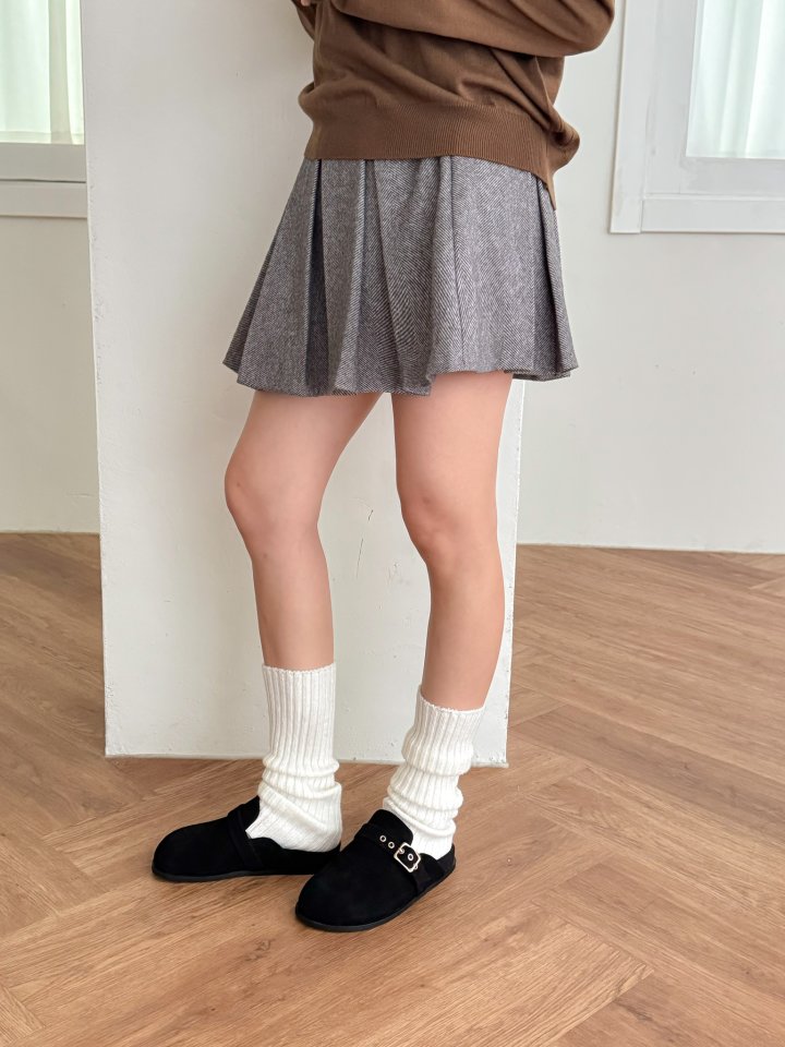 Vade - Korean Women Fashion - #vintageinspired - Buckle Round Bloafer - 12