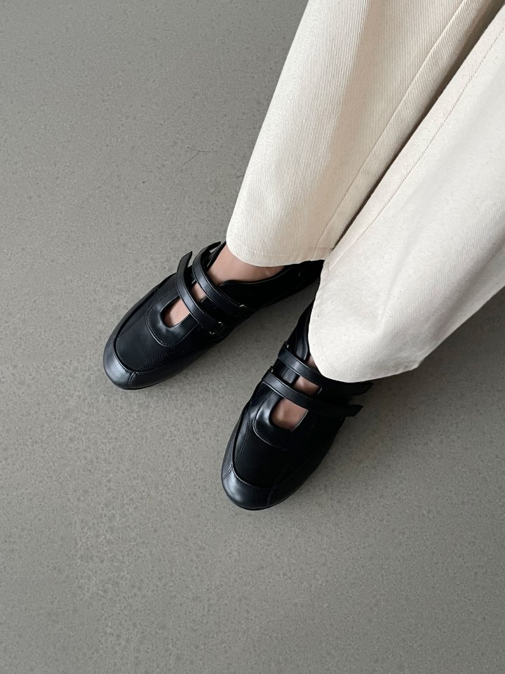 Vade - Korean Women Fashion - #vintageinspired - Strap Daily Loafers - 8