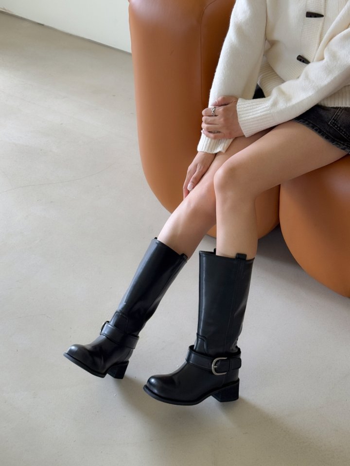Vade - Korean Women Fashion - #vintagekidsstyle - Strap Round Mid Half Boots - 8
