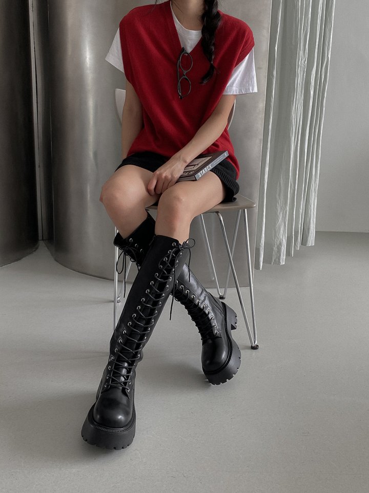 Vade - Korean Women Fashion - #vintagekidsstyle - Half Long Black Walkers - 11