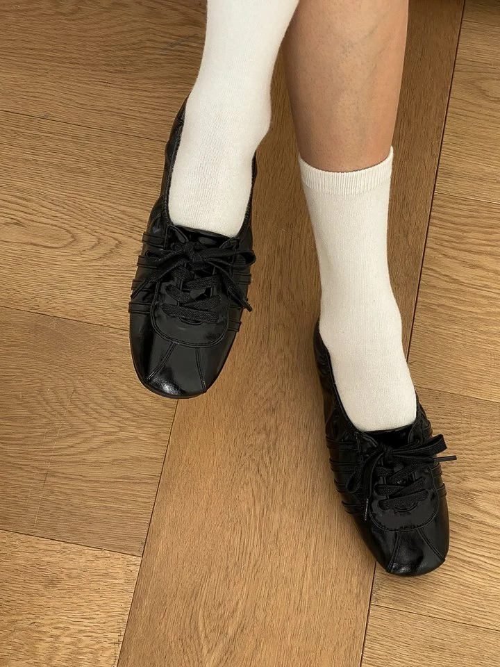 Vade - Korean Women Fashion - #vintagekidsstyle - Round Puffy Ballet Sneakers - 12